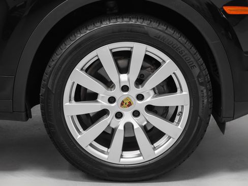Certified 2015 Porsche Cayenne Diesel AWD/4WD image 16