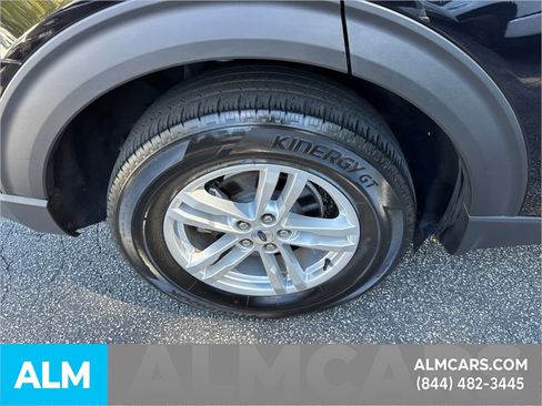 Used 2023 Ford Explorer XLT w/ Equipment Group 202A image 22