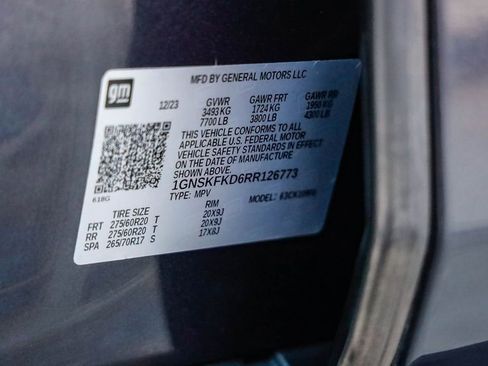 Used 2024 Chevrolet Suburban Premier image 29