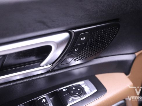 Used 2022 Kia Telluride SX w/ SX Prestige Package image 19