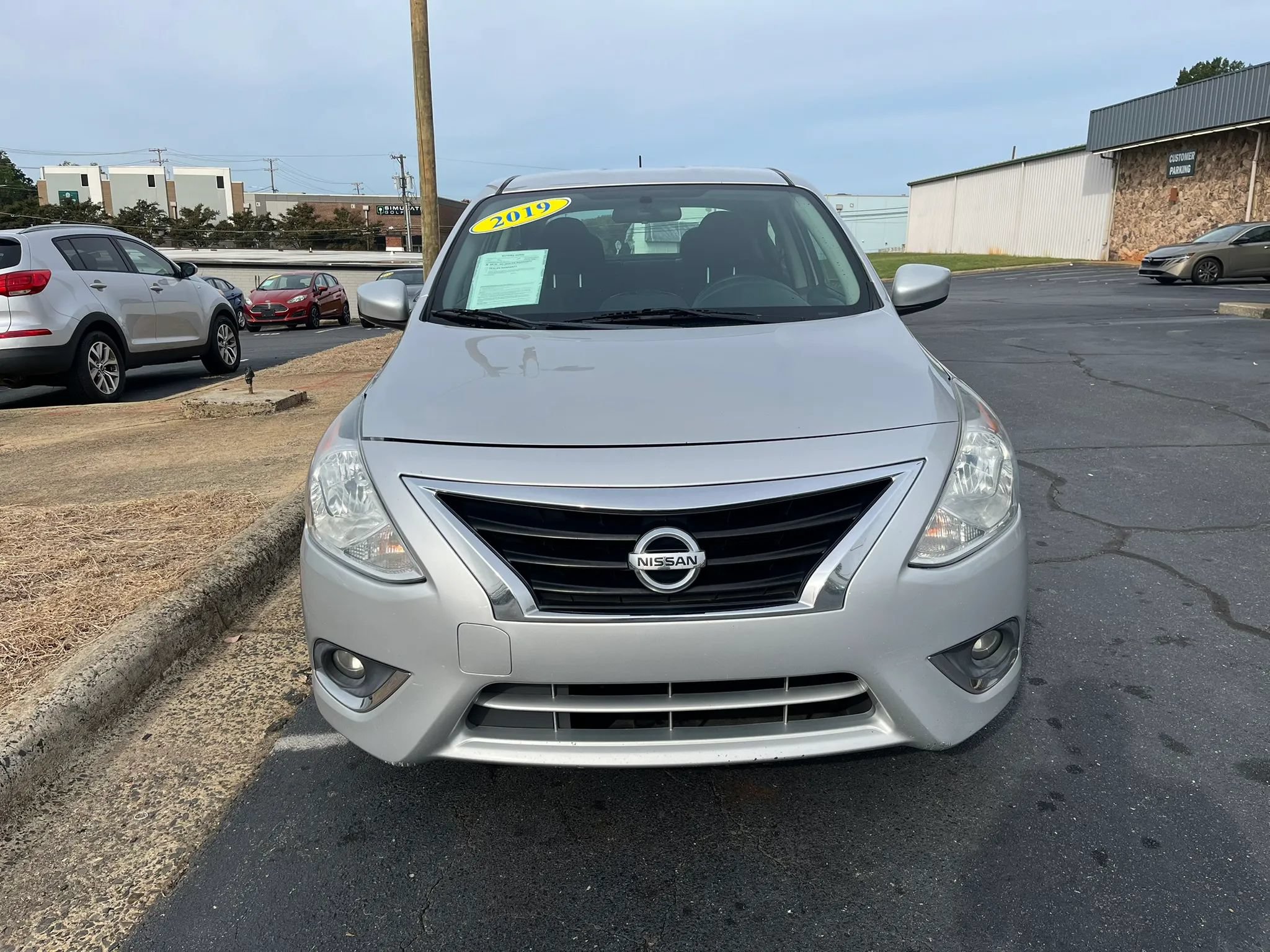 Used 2019 Nissan Versa SV w/ SV Special Edition Package FWD image 2