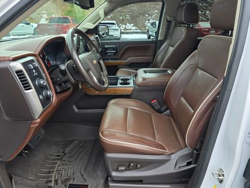 Used 2018 Chevrolet Silverado 1500 High Country image 4