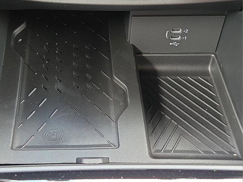 New 2026 Chrysler Pacifica Pinnacle image 19