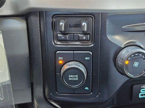 Used 2024 Ford F250 XL w/ XL Chrome Package image 28