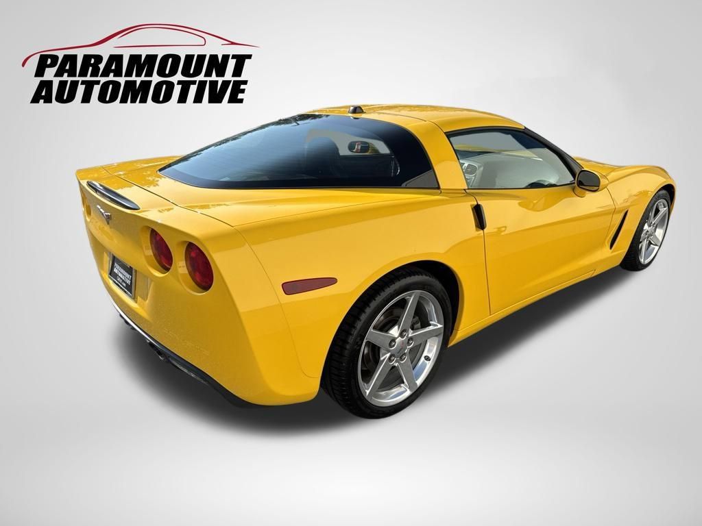 Used 2005 Chevrolet Corvette Coupe w/ Preferred Equipment Group RWD image 7