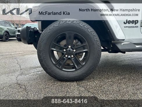 Used 2021 Jeep Wrangler Unlimited Sahara image 28