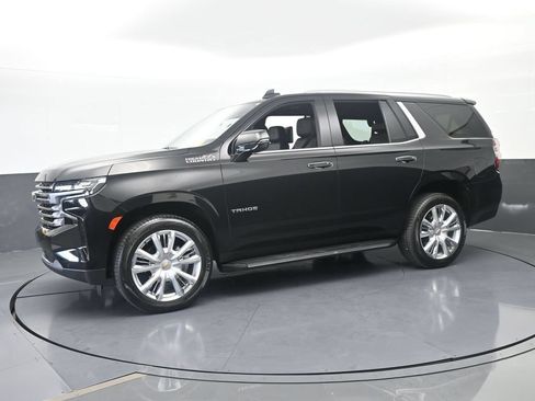 Used 2023 Chevrolet Tahoe High Country RWD image 2