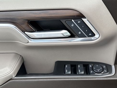 Used 2024 GMC Sierra 1500 SLT image 34