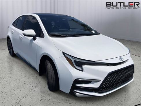Certified 2025 Toyota Corolla SE w/ Convenience Package FWD image 7