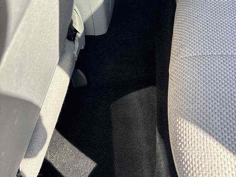 Used 2011 Subaru Forester 2.5XT Premium image 12