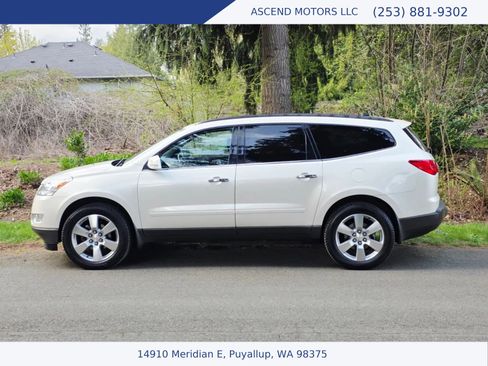 Used 2012 Chevrolet Traverse LT w/ All-Star Edition image 2