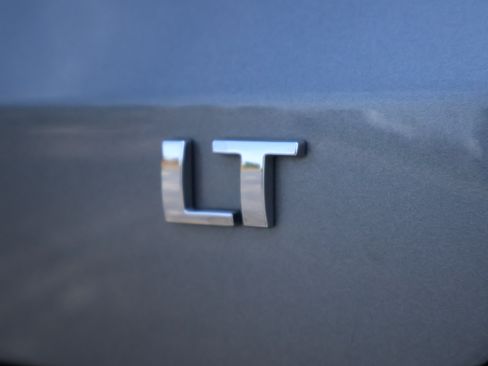 Used 2025 Chevrolet Trax LT FWD image 20