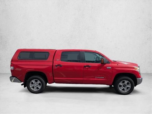 Used 2015 Toyota Tundra SR5 w/ SR5 Upgrade Package AWD/4WD image 4