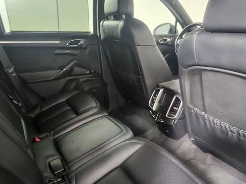 Used 2016 Porsche Cayenne GTS image 14