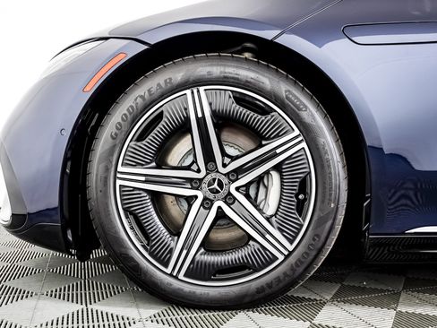 Certified 2023 Mercedes-Benz EQS 580 4MATIC Sedan image 10