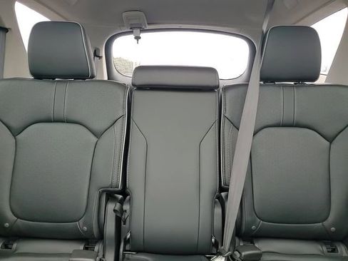 Used 2023 Honda Pilot Elite image 24