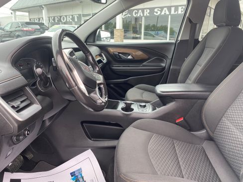 Used 2018 GMC Terrain SLE w/ Driver Convenience Package FWD image 9