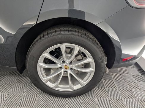 Certified 2026 Porsche Macan Turbo AWD/4WD image 13