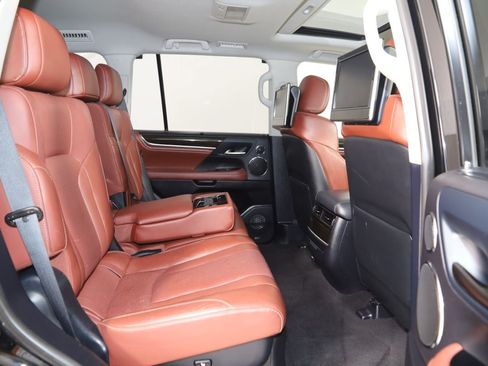 Used 2020 Lexus LX 570 4WD w/ Luxury Package image 14