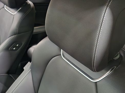 Used 2024 Genesis GV70 2.5T w/ Select Package image 34