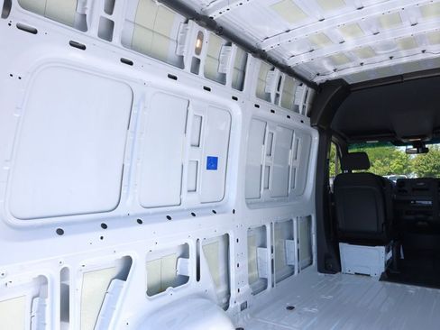 Used 2025 Mercedes-Benz Sprinter 2500 image 21