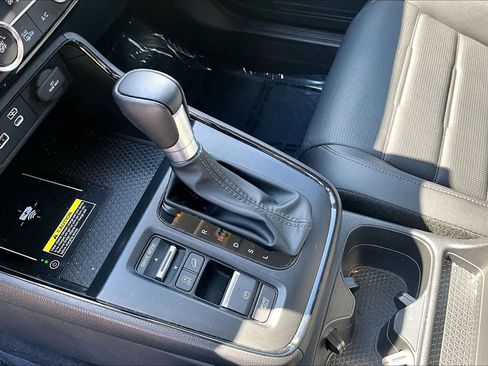 Used 2025 Honda CR-V EX-L image 17
