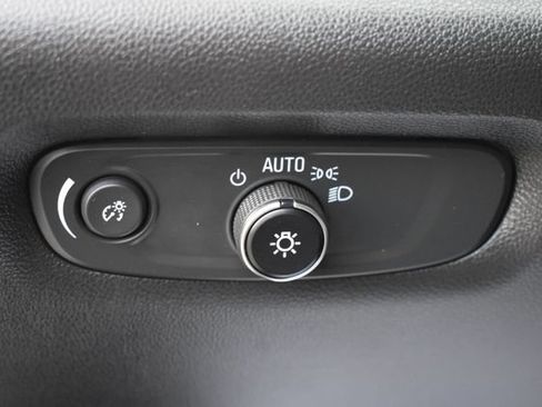 Certified 2023 Chevrolet Traverse LT FWD image 27
