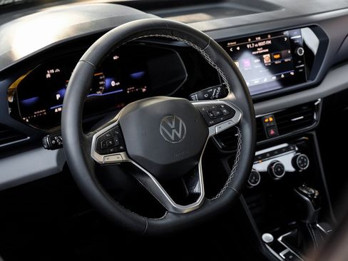 Used 2023 Volkswagen Taos SE image 26