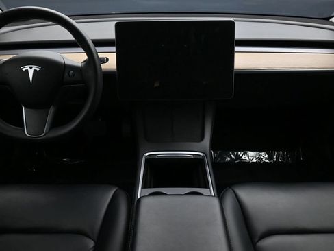 Used 2021 Tesla Model 3 Standard Range Plus RWD image 4