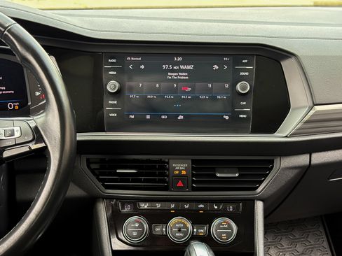 Used 2019 Volkswagen Jetta SEL FWD image 21