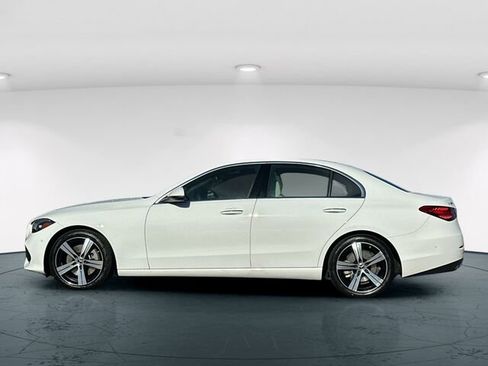 Used 2025 Mercedes-Benz C 300 4MATIC Sedan image 4