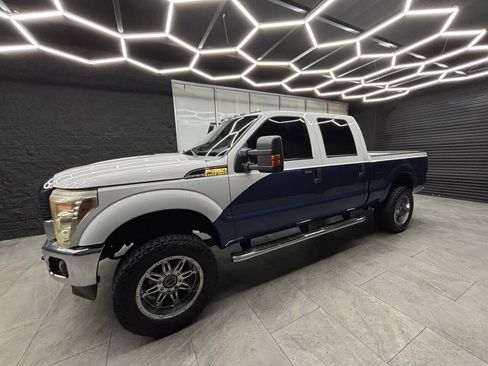 Used 2011 Ford F250 XLT w/ XLT Interior Pkg AWD/4WD image 6