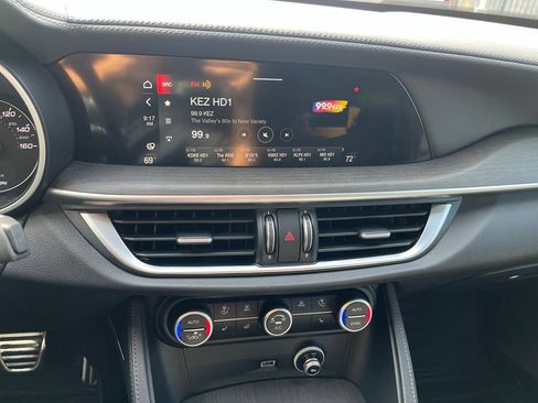 Used 2022 Alfa Romeo Stelvio Ti AWD/4WD image 12