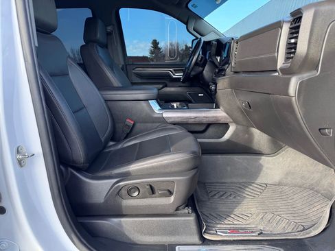 Used 2024 Chevrolet Silverado 2500 LTZ w/ LTZ Plus Package image 10