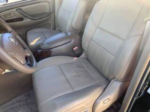 Used 2004 Toyota Tundra Limited RWD image 25