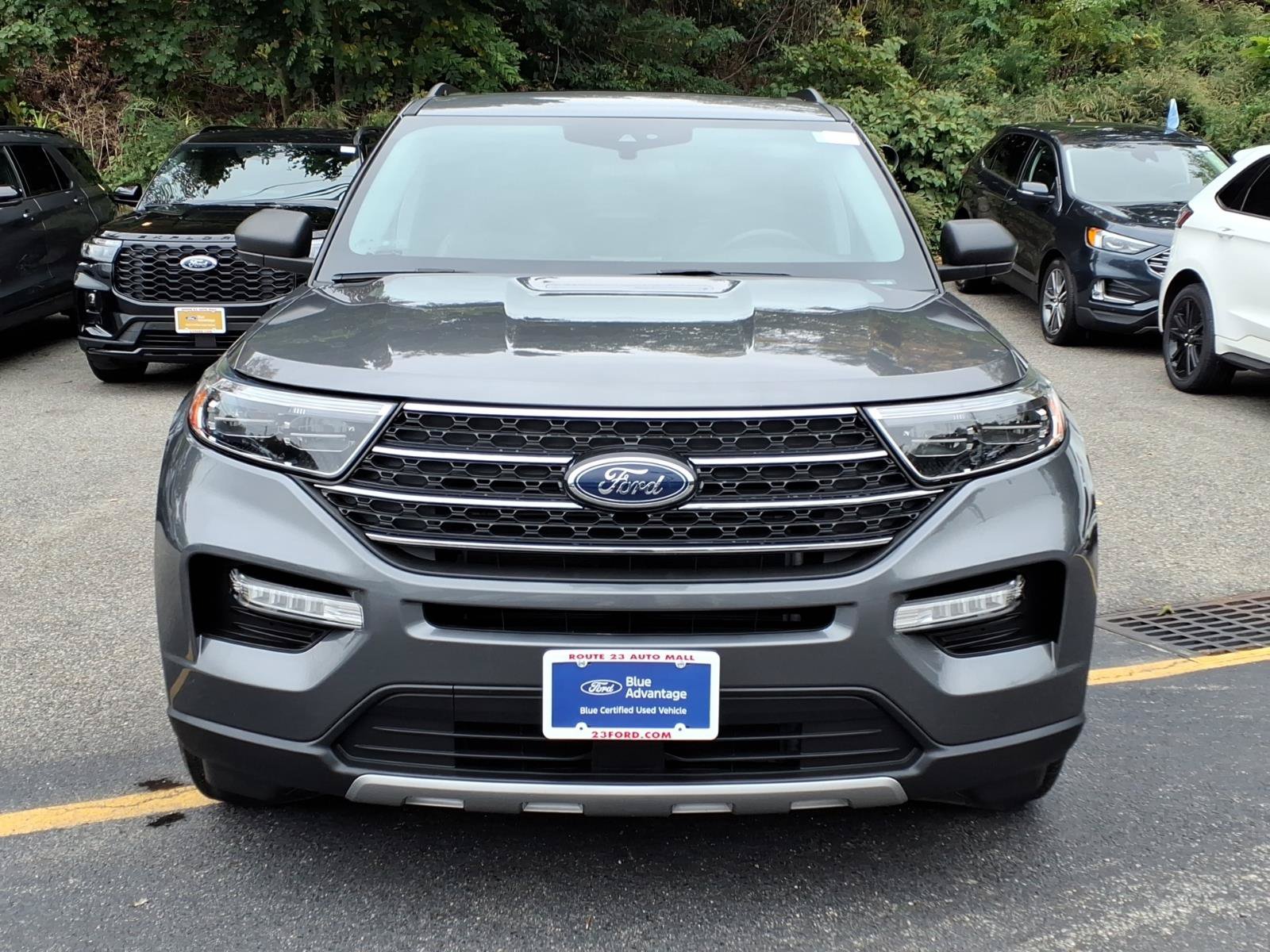 Certified 2022 Ford Explorer XLT w/ Equipment Group 202A AWD/4WD image 2