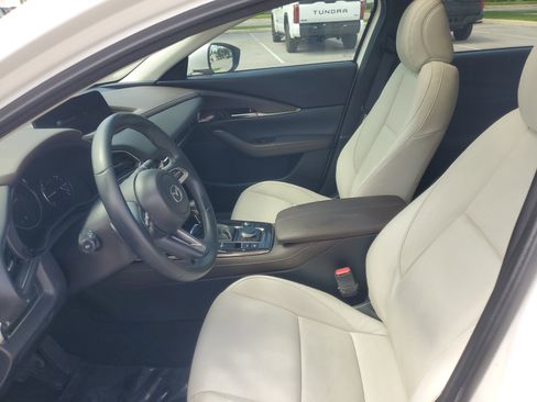 Used 2021 MAZDA CX-30 FWD 2.5 S w/ Premium Package image 16