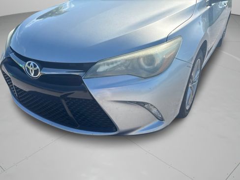 Used 2016 Toyota Camry SE FWD image 26