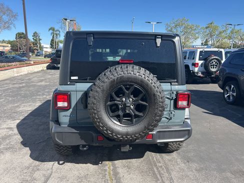 Used 2025 Jeep Wrangler Willys image 5