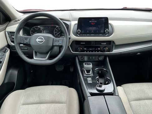 Used 2025 Nissan Rogue SV AWD/4WD image 17