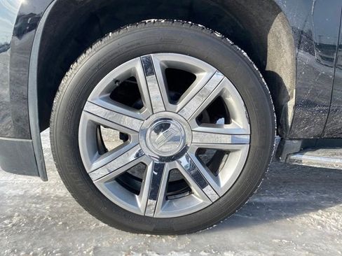 Certified 2017 Cadillac Escalade Luxury image 26