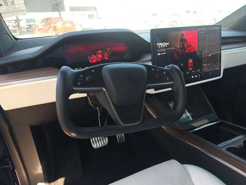 Used 2022 Tesla Model X AWD/4WD image 9