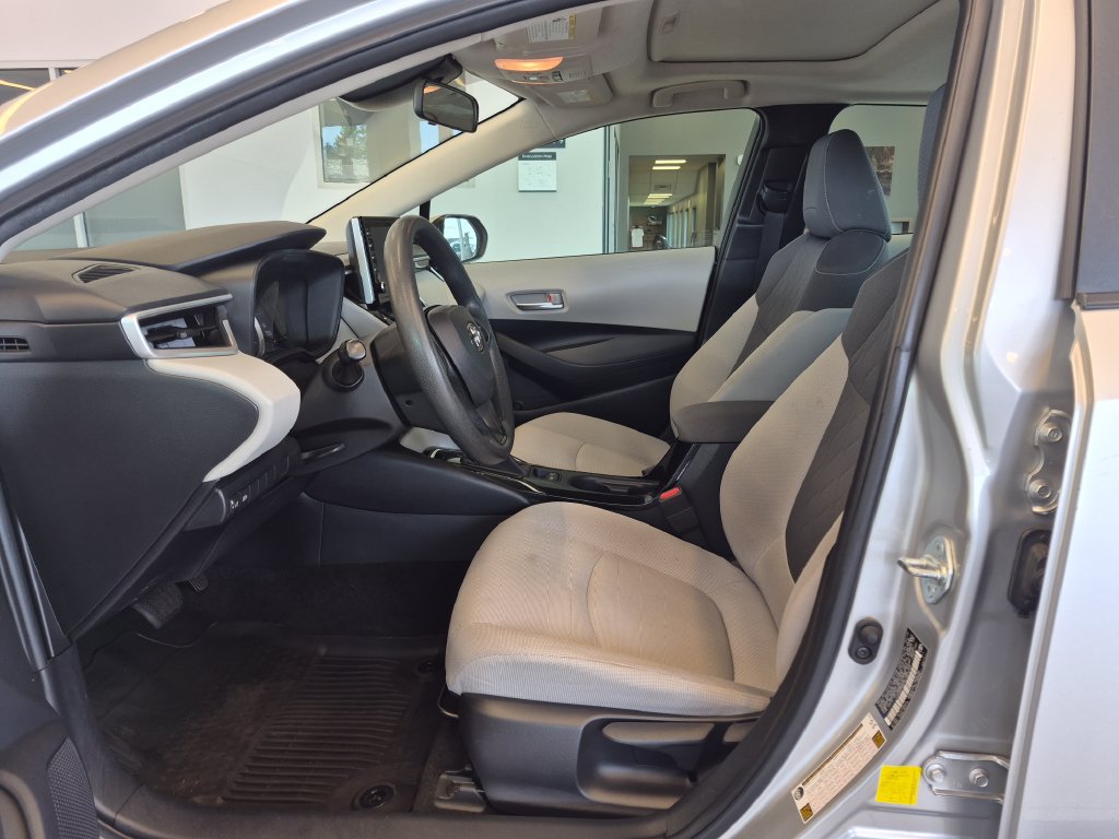 Used 2020 Toyota Corolla LE w/ LE Premium Package FWD image 14