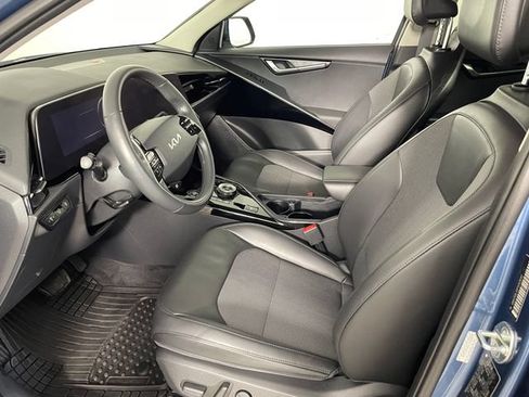 Certified 2023 Kia Niro Wind w/ Wind Preserve Package FWD image 2