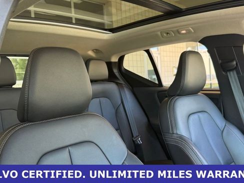 Certified 2025 Volvo XC40 B5 Plus AWD/4WD image 12