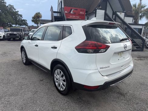Used 2018 Nissan Rogue S FWD image 5