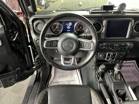 Used 2021 Jeep Wrangler Unlimited Sahara AWD/4WD image 13