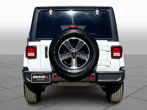 Used 2023 Jeep Wrangler Sahara image 4