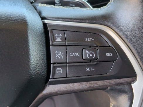 Used 2021 Jeep Grand Cherokee L Limited image 19