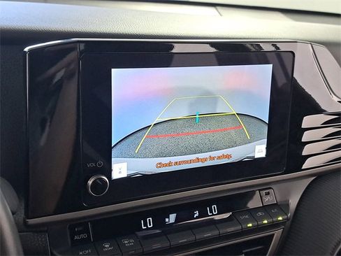 Used 2025 Toyota Camry LE image 29